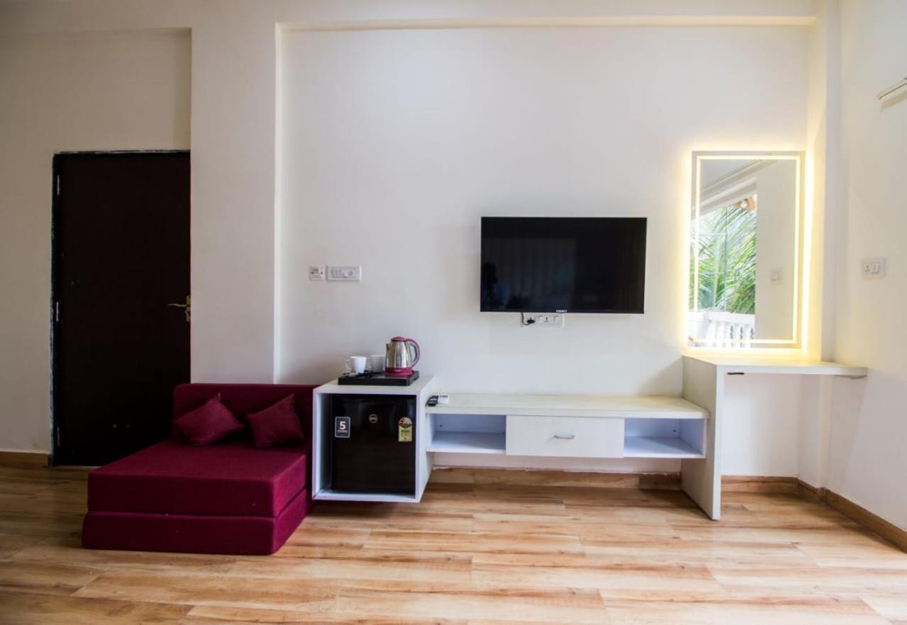 Hotel The Me Ra Kee House Morjim Exterior foto